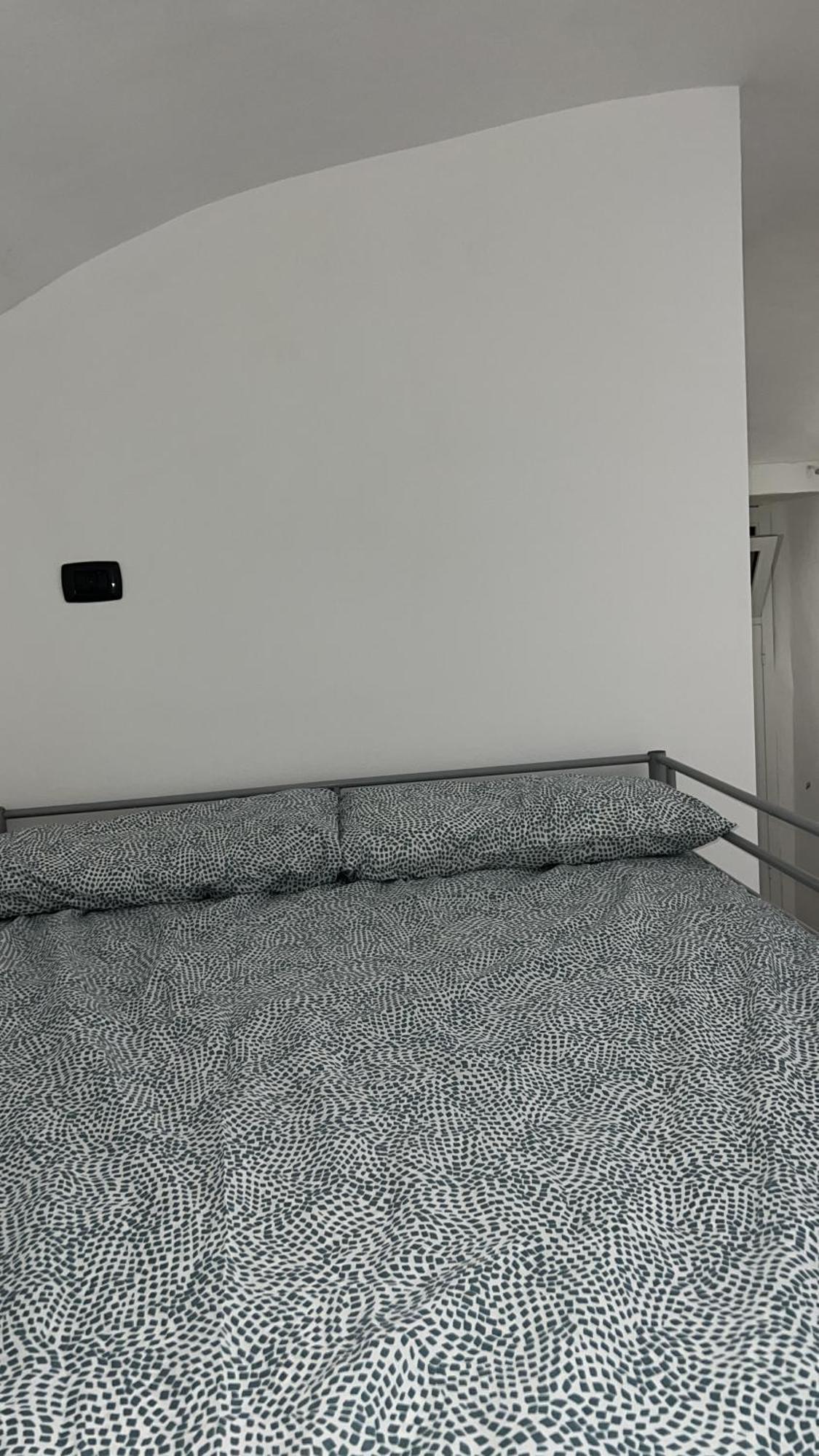 Bed2Go Brescia Apartment Turin Bagian luar foto