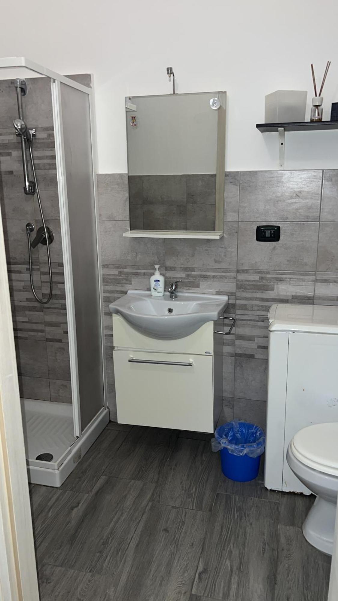 Bed2Go Brescia Apartment Turin Bagian luar foto
