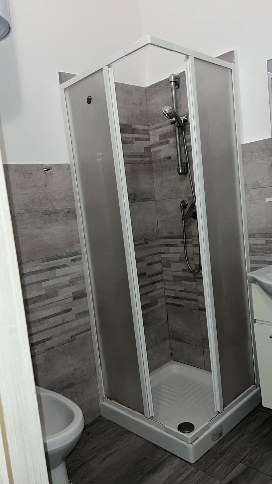Bed2Go Brescia Apartment Turin Bagian luar foto